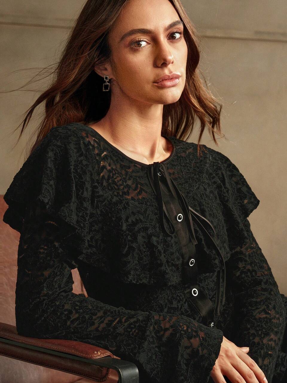 Women's Round Neck Ruffle Bell Sleeve Knitted Lace Velvet Dress