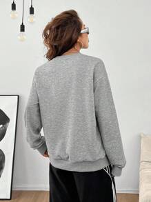 SHEIN EZwear 超大复古风格女式黑色唇印 Y2K 圆领运动衫，街头潮流 - 淺灰色 - 查看 2