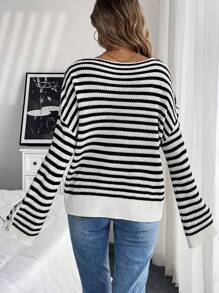 SHEIN LUNE Sweater Rajut Kasual Longgar Berkerah V dengan Kancing, Motif Garis Kontras untuk Wanita, Pullover Rajut Musim Gugur/Musim Dingin - Hitam dan Putih - View 2