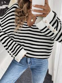 SHEIN LUNE Sweater Rajut Kasual Longgar Berkerah V dengan Kancing, Motif Garis Kontras untuk Wanita, Pullover Rajut Musim Gugur/Musim Dingin - Hitam dan Putih - View 6