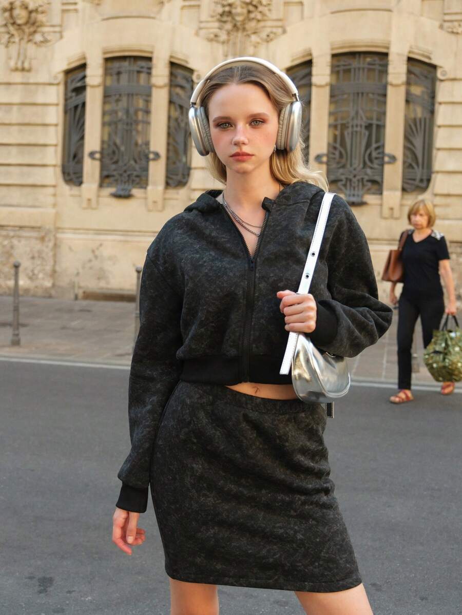 SHEIN Explorewe 2pcs/Set Teenage Girls Casual Y2K Style Jacket & Mini Skirt - Black - View 1