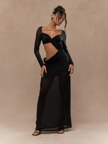 MISSGUIDED Maxi-Kleid mit Netzstoff, Taillenauschnitt, Langärmeln und Herz-Ausschnitt - Schwarz - Übersicht 1