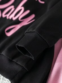 SHEIN 2 件装女婴可爱字母图案拼色连帽运动衫和松紧腰裤套装，秋冬装 - 黑色 - 查看 6