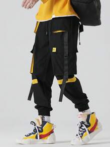 Manfinity EMRG Men Ribbon Flap Pocket Cargo Trousers - Black - View 1