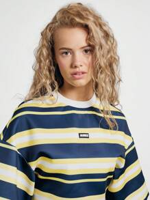 AiiRZ 条纹超大落肩圆领短款 T 恤