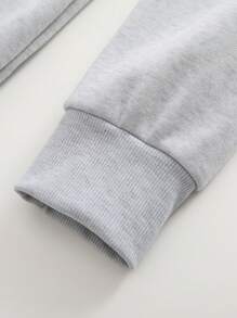 Manfinity Hypemode Sudadera con capucha holgada para hombres con gráficos de eslogan, hombros caídos, cordón ajustable, manga larga, color gris claro, para salidas, regalo para amigos, esposo, novio
