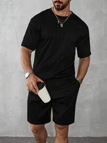 Manfinity Homme 2 件装男士纯色圆领短袖 T 恤和口袋短裤休闲套装 - 黑色 - 查看 3