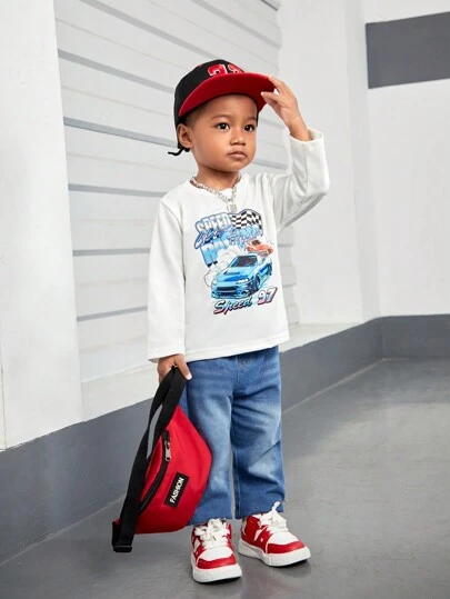 SHEIN Explorewe BabyboyBabygirl Autumn Round Neck Long Sleeve Cartoon Car Print Fashion T-Shirt With Stylish And Cool Long Jeans Set. This Outfit Is Suitable For Vacation And Outdoor Activities. It Provides A Stylish And Comfortable Choice For Babies. The T-Shirt And Jeans Create A Chic And Practical Combination, Which Is Very Suitable For Various Autumn Adventures.