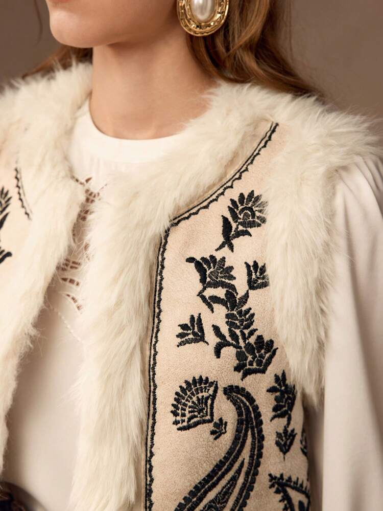 FLUFFY PAISLEY PRINT VEST