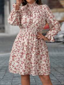 SHEIN Clasi Plus Size Women's Ditsy Floral Ruffle Trim Collar Long Sleeve Elegant Dress