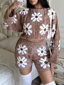 Flirla Plus Size Women's Fashionable Multicolor Floral Decor Sweater And Knitted Shorts Set - Multicolor - View 3