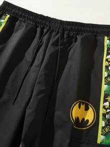 ROMWE MEN Batman X ROMWE Men's Bat Logo & Letter Graphic Drawstring Waist Baggy Cargo Pants - Multicolor - View 4
