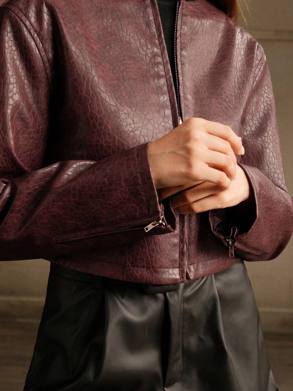 Women's Burgundy Crew Neck Cool PU Leather Short Jacket, Spring And Autumn