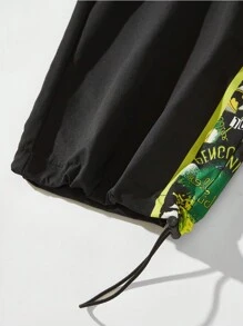 ROMWE MEN Batman X ROMWE Men's Bat Logo & Letter Graphic Drawstring Waist Baggy Cargo Pants - Multicolor - View 3