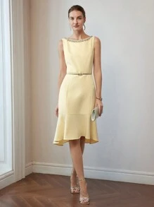 MOTF PREMIUM Vestido midi sin cinturón con ribete de sirena y detalles de strass - Albaricoque - Ver 2