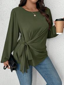 Calvaya 大码圆领长袖休闲衬衫，带下摆和蝴蝶结装饰，适合外出和通勤 - 軍綠色 - 查看 4