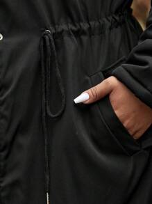 Calvaya Manteau matelassé casual à capuche à cordon de serrage en patchwork avec fausse fourrure pour femmes grandes tailles