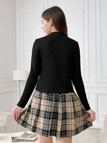 SHEIN Girlism 2 件套：少女学院风黑色立领针织毛衣和卡其色格子百褶裙休闲装，秋季