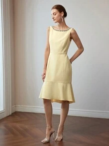 MOTF PREMIUM Vestido midi sin cinturón con ribete de sirena y detalles de strass - Albaricoque - Ver 7