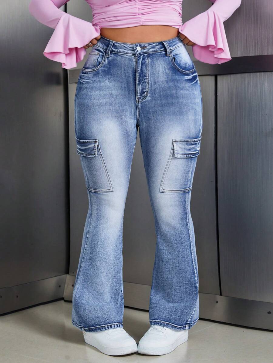 SHEIN ICON Plus Size Women's Cargo Pocket Flare Casual Versatile Jeans - Blue - View 1