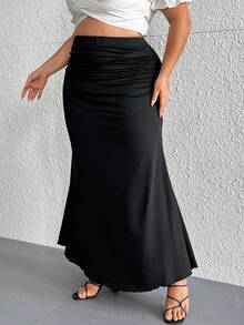 SHEIN CURVE+ 大码简约休闲褶饰鱼尾下摆半身裙 - 黑色 - 查看 5