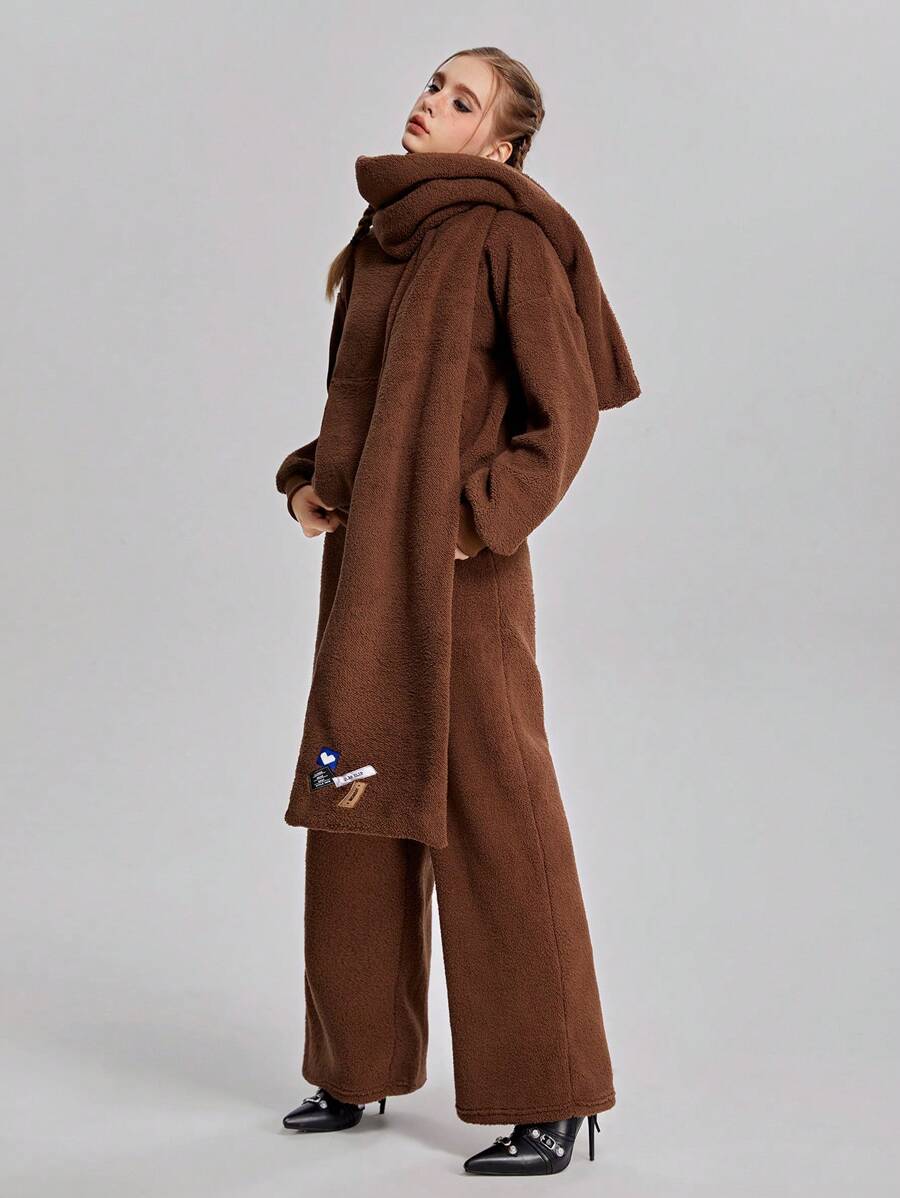 SHEIN 青少年女孩纯色袋装落肩休闲泰迪羊毛连帽衫和宽腿裤配围巾，2 件套 - 咖啡棕 - 查看 1
