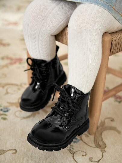 Cozy Pixies 人造皮革柔软舒适系带防滑婴儿踝靴，婴儿短靴