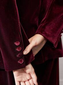 MOTF PREMIUM 天鹅绒尖领翻盖细节西服 - 酒紅色 - 查看 2