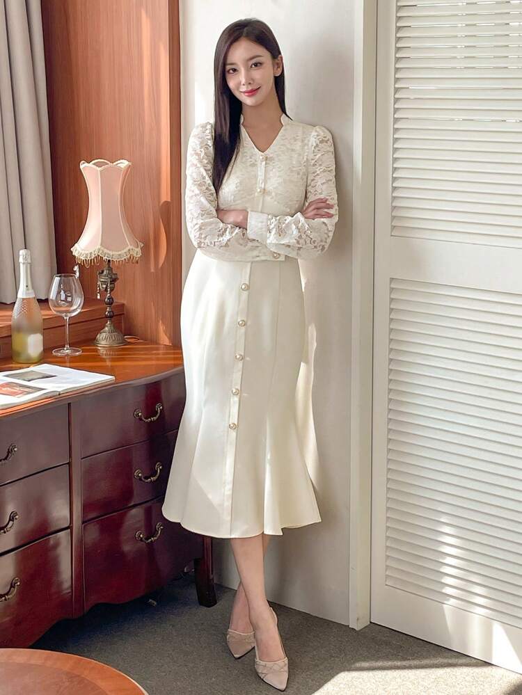 Women's Spring Autumn Contrast Lace V-Neck Long Sleeve Mermaid Hem Elegant Dress