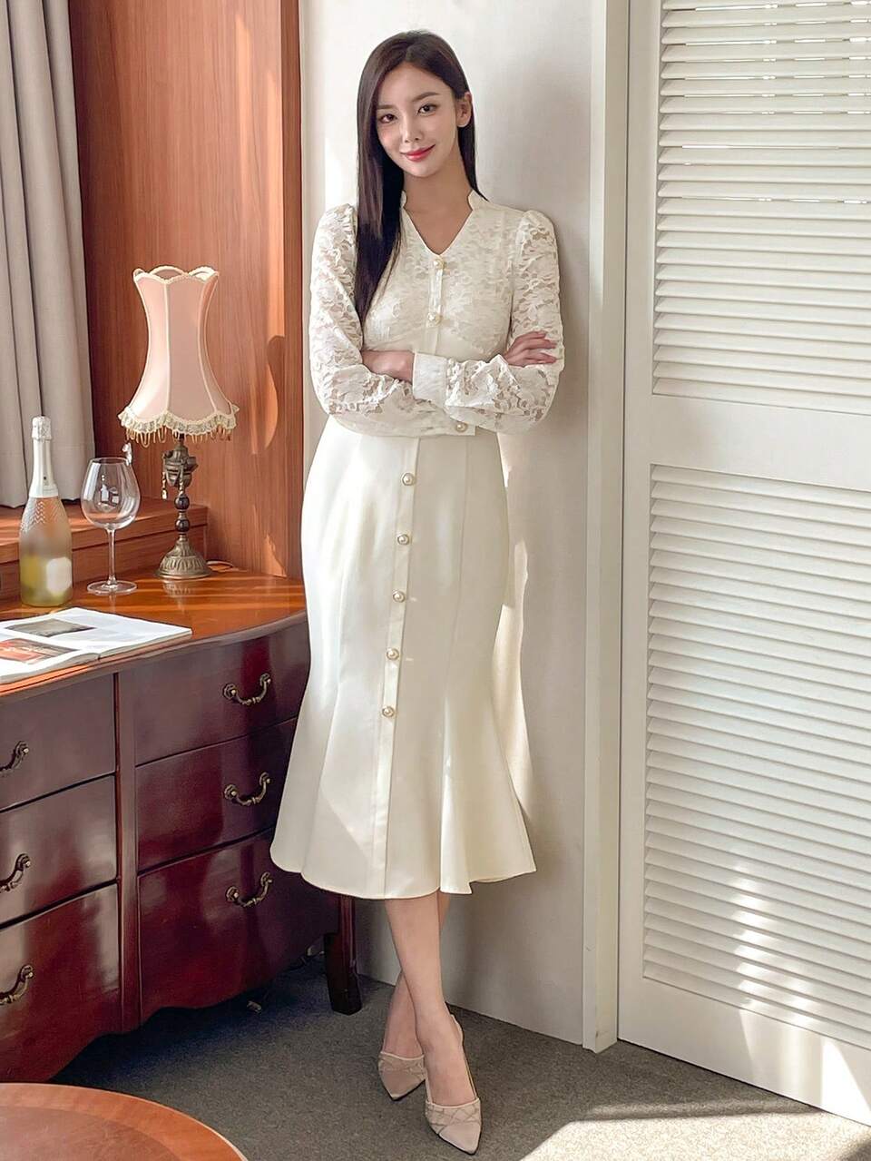Women's Spring Autumn Contrast Lace V-Neck Long Sleeve Mermaid Hem Elegant Dress
