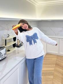 SHEIN 2 件套青少年女孩蝴蝶结贴花纹理羊毛圆领长袖长裤睡衣套装 - 藍白色 - 查看 3