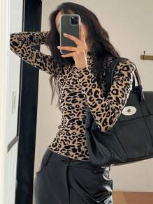 DAZY 女式豹纹漏斗领修身套头毛衣猎豹印花，秋季服装高领衫女式 - 棕色 - 查看 6