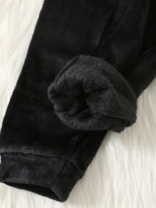 SHEIN Leap Crew 2 件装小男孩可爱企鹅刺绣拼色长袖上衣和法兰绒裤子双面睡衣套装，秋冬