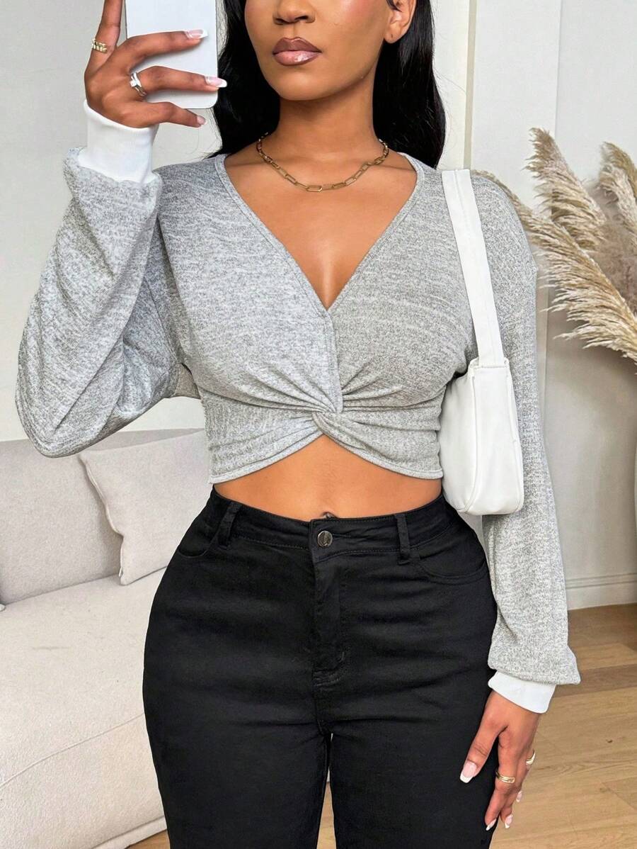 Zolique 日常优雅商务交叉 V 领荷叶边结饰撞色秋季女式连帽衫短款运动衫秋季女装 - 灰色 - 查看 1