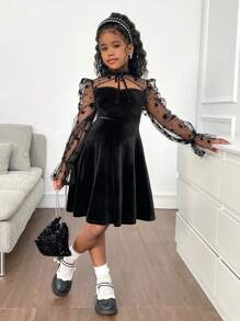 SHEIN Tween Girls Luxurious Velvet & Mesh Splice, Star Embroidered Hollow Waist Party Dress, For Party, Halloween
