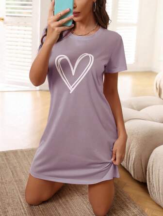 心形印花圆领短袖睡袍