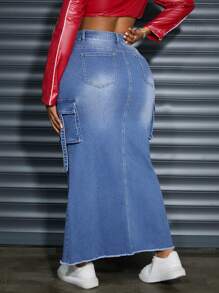 SHEIN SXY 大码女式休闲弹力牛仔工装裙，带口袋和开衩下摆 - 中等水洗藍 - 查看 2