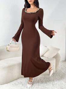 Modelyn Đầm dài tay ôm dáng cổ vuông phối bèo nhún dành cho nữ - Màu nâu  Mocha - Xem 4