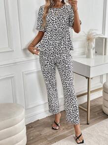 SHEIN Unity Setelan Dua Potong Kemeja dan Celana Panjang Motif Leopard untuk Liburan Kasual Wanita - MultiWarna - View 3