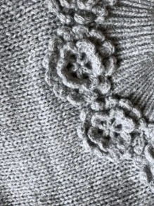 Chiquease Women Solid Color 3D Flower Decor Pullover Sweater - Grey - View 3