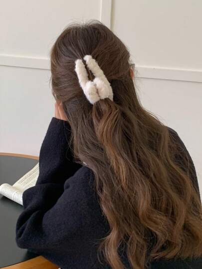 DAZY Solid Color Fluffy Hair Claw Clips, Versatile Casual Accessory For Fall/Winter Hair Jaw Clip Hair Clamps Hair Clutch Hair Catcher Clip