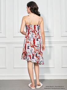 Marilyn Monroe X SHEIN Women's Red Sexy Monroe Figure All Over Print Contrast Patchwork Fluffy Trim Asymmetrical Camisole Night Dress Sleepwear Sexy Pajamas Sexy Party Dress Sexy Sleepwear Christmas Fall Women Outfits - Burgundy - View 2