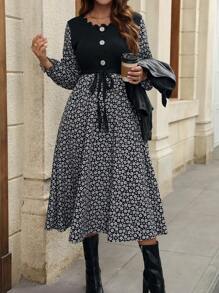 SHEIN LUNE 加大码碎花荷叶边袖贝壳边收腰连衣裙长款女装 - 黑色 - 查看 1