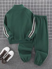 SHEIN 2pcs Kids/Tween Boys Christmas Green Casual Varsity Stripe Trimmed Stand Collar Cardigan & Solid Ribbed Cuff Pants Knit Set - Multicolor - View 2