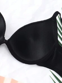 舒适透气聚拢文胸，带钢圈和无缝薄罩杯