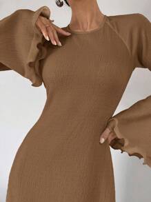 SHEIN Essnce 女式杏色雪纺连衣裙，喇叭袖，后系带，荷叶边下摆 - 駝色 - 查看 4