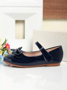 女孩银色蝴蝶结可爱公主平底鞋，大童休闲浅口乐福鞋学校表演舞蹈鞋，春夏