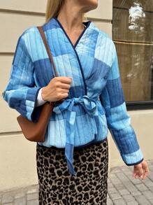 SHEIN Essnce Casaco com Cinto e Efeito de Estampa Patchwork em Denim com Enchimento para Mulheres - Azul - Visão 5