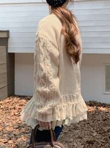 DAZY 女式圆领蕾丝拼布纯色麻花针织扭纹长袖毛衣，秋季女装 - 杏色 - 查看 5