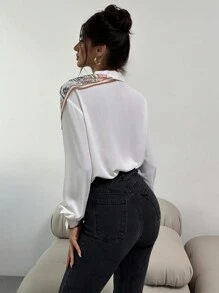 SHEIN Privé Women's Silk Scarf Print Decorative Tie Elegant Slim Fit White Blouse
